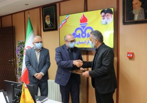 اعطای حکم سرپرست جدید شرکت گاز گیلان با حضور مدیر گاز رسانی ایران