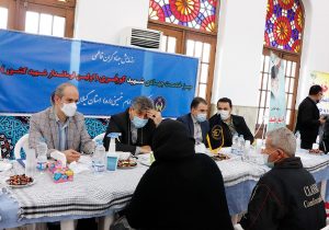 برپایی میز خدمت جهادی در مصلی امام رشت با حضور کمیته امداد گیلان