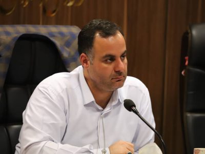 خاک‌سپاری و جانمایی “آرامگاه استاد هوشنگ ابتهاج” در محوطه تالار مرکزی شهر انجام شود