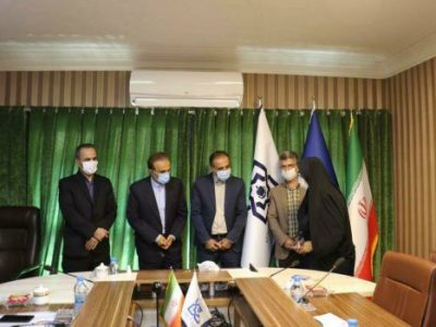 شهیدان و ایثارگران هشت سال دفاع مقدس نگین درخشان انقلاب اسلامی هستند