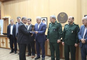  مدیرعامل سیمان خزر کارفرمای برتر و مدیر واحد نمونه کارخانجات گیلان معرفی شد