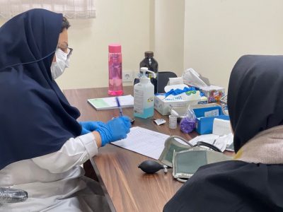سنجش قند، فشارخون و ویزیت رایگان خبرنگاران حوزه سلامت گیلان