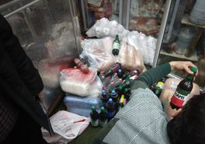 کشف سوسیس، کالباس و نوشابه تاریخ گذشته در رشت