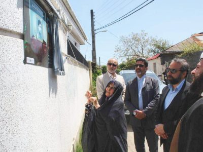 نصب یادمان افتخار کوچه‌های بندر کیاشهر 