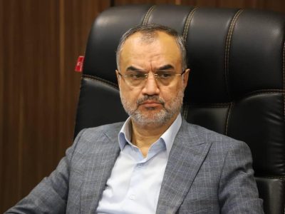 جمع آوری تیر برق های مزاحم از معابر رشت