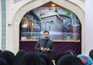 خادمی برای اهل بیت (ع) تجلی هویت بندگی است