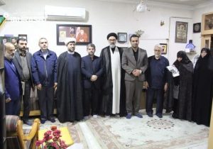 دیدار رئیس و مسئولان دانشگاه آزاد گیلان با خانواده شهید زرین