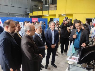 بازدید وزیر علوم از نمایشگاه دستاوردهای فناورانه پارک علم و فناوری گیلان