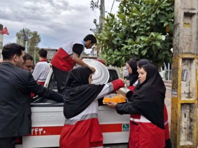 توزیع بیش از ۲۱ هزار پرس غذای نذری توسط خانه‌های هلال گیلان
