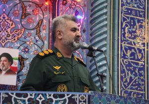 حضور در خیابان تکلیف امروز ما برای یاری امام زمان (عج) است