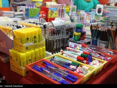 افتتاح نمایشگاه عرضه مستقیم پوشاک و لوازم تحریر مدارس در رشت