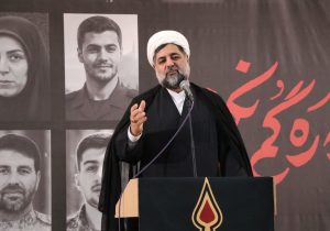 الماس وجود ملت ایران زیر فشارهای دشمن درخشانتر شد